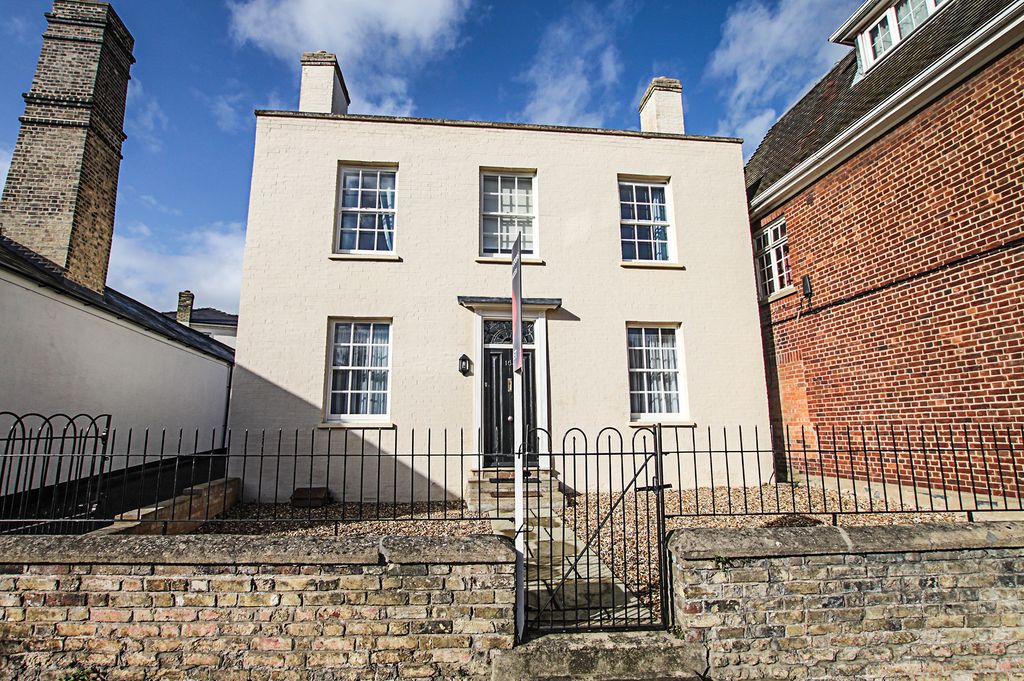 Property photo 1 of 14