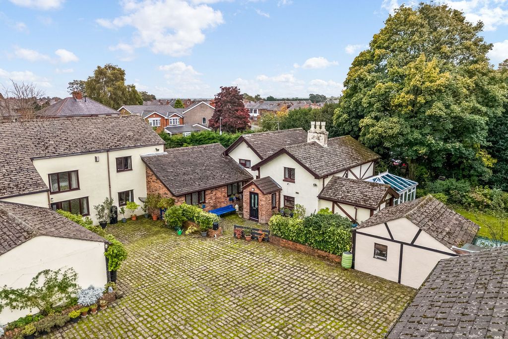 Property photo 2 of 87