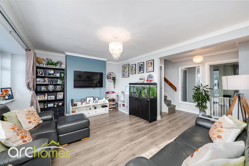 Property photo 2 of 38 Dsc05806-Edit.Jpg