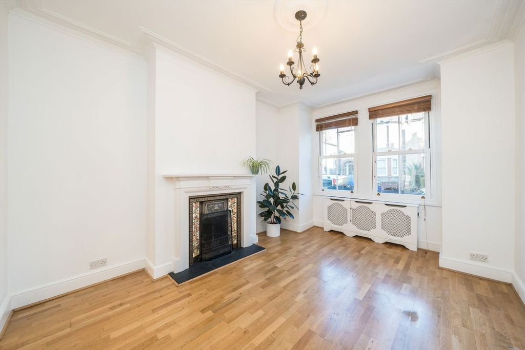 Property photo 2 of 7