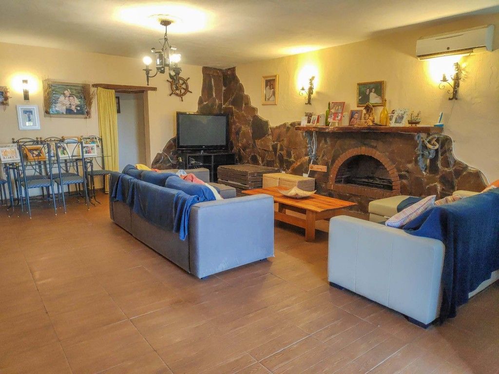 Property photo 2 of 20 Living Room