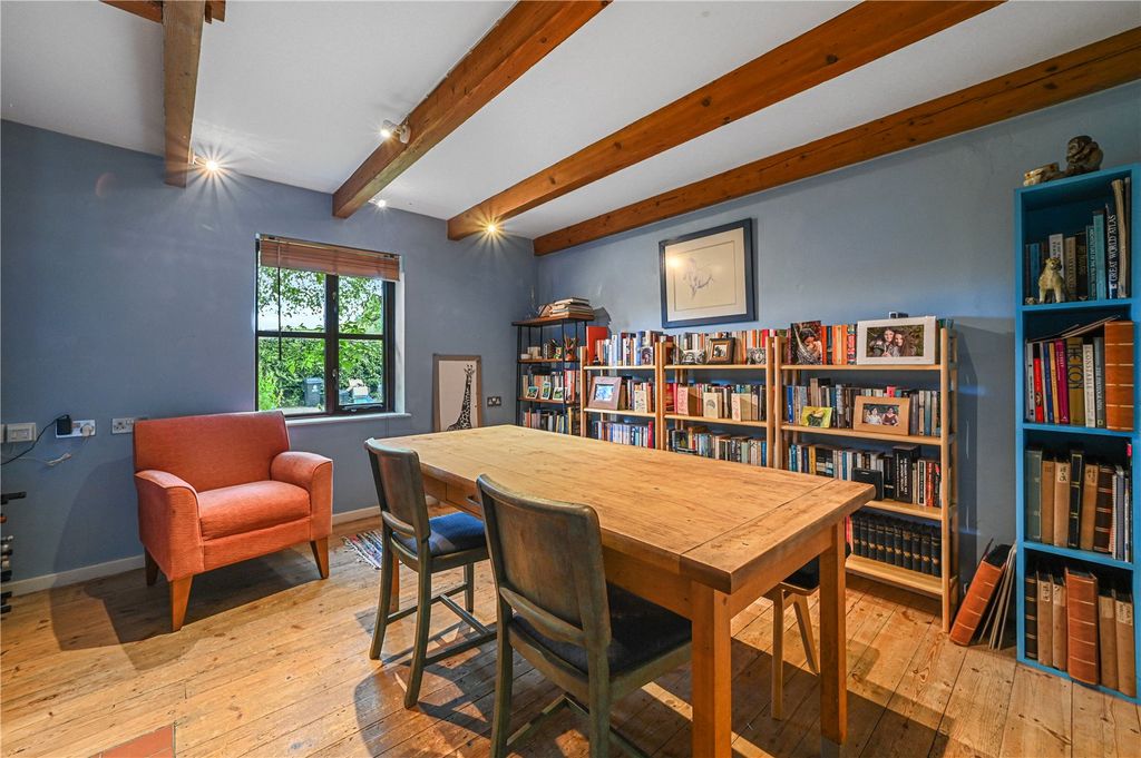 Property photo 3 of 31 Dining Room