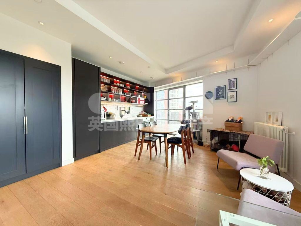Property photo 3 of 13