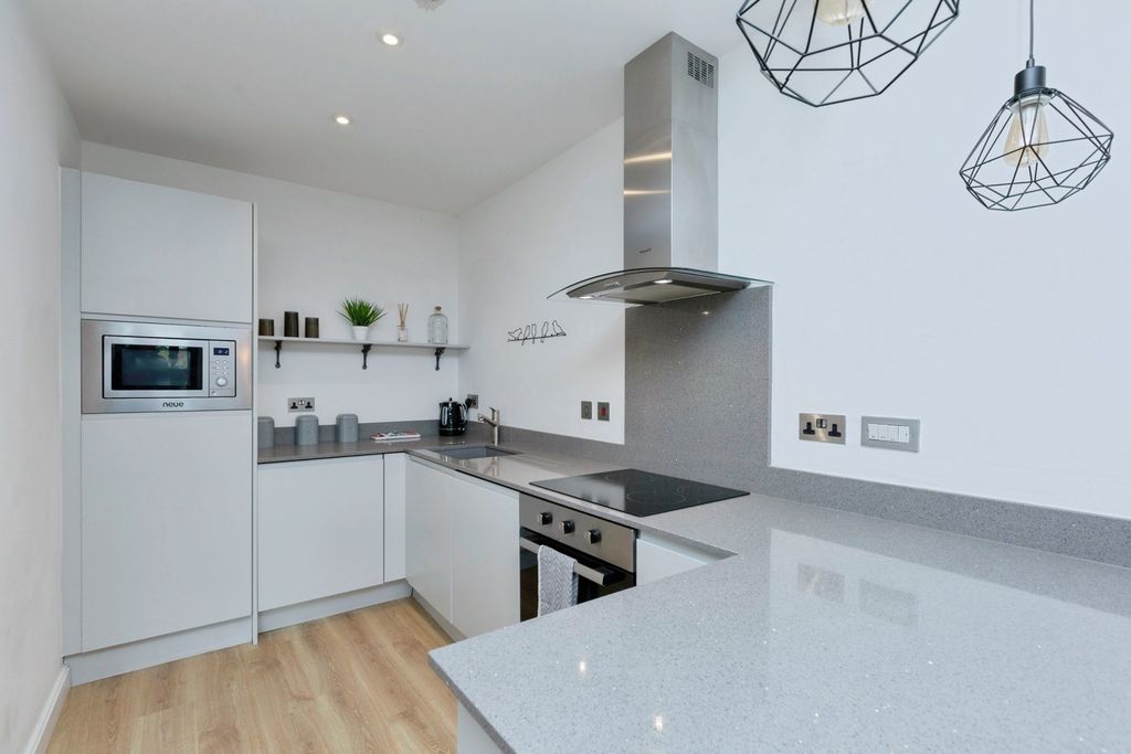 Property photo 3 of 17 Photo