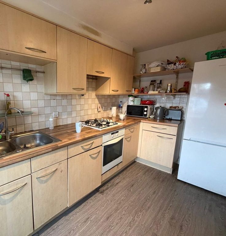 Property photo 2 of 8