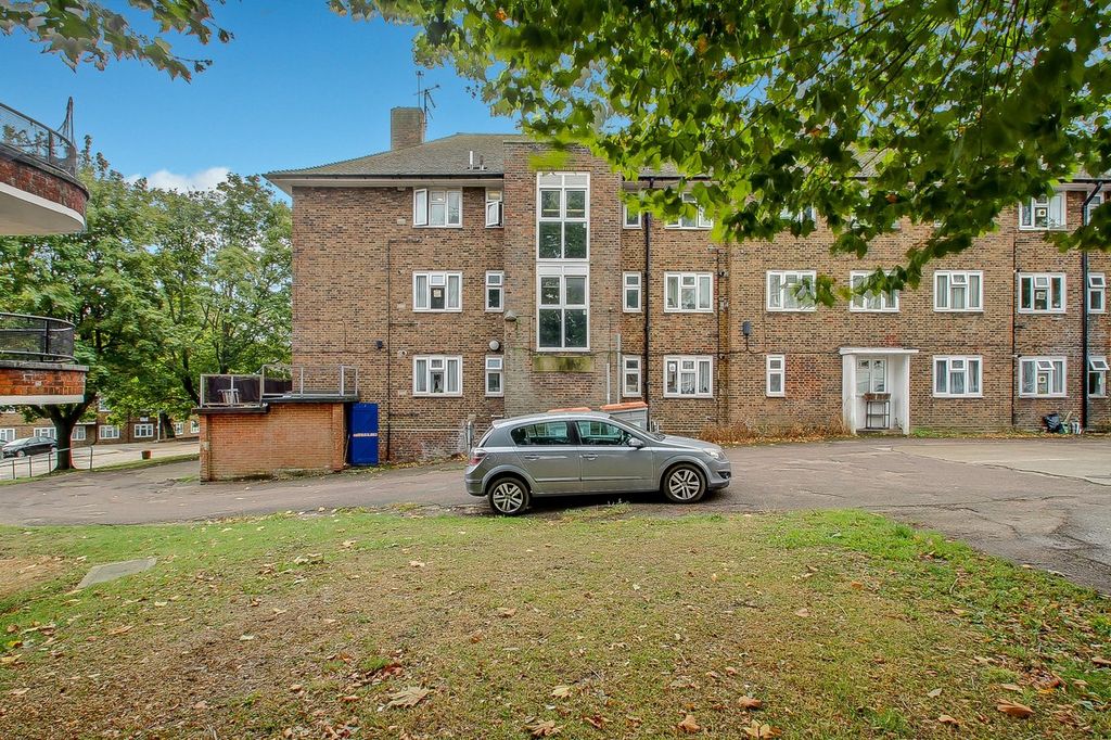 Property photo 1 of 6