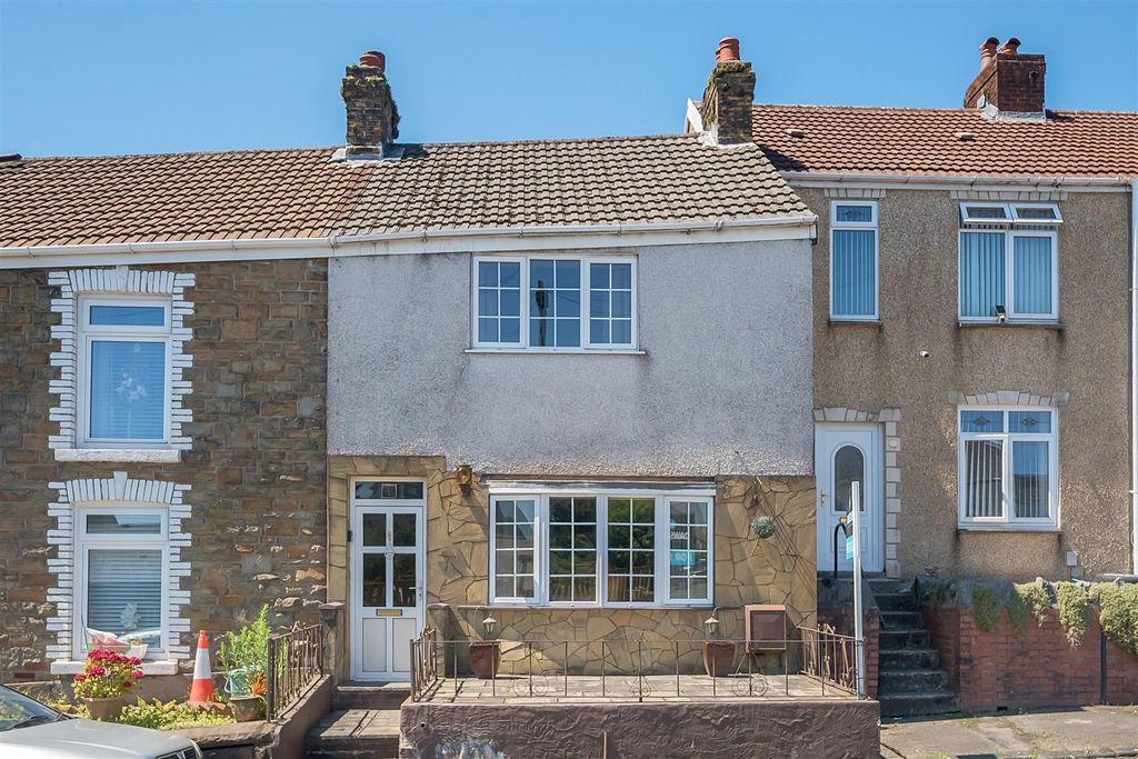 Property photo 1 of 25 1318315-25-6870051503A62-25.Jpg