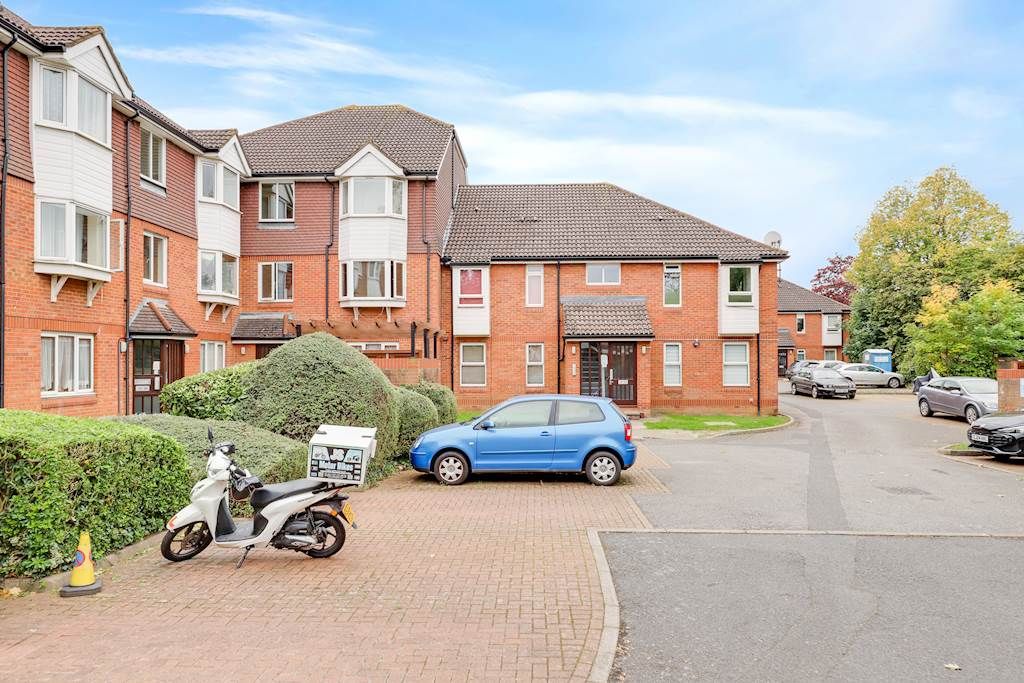 Property photo 1 of 7 01-358Djhhgll - 27 Noble Court - 37-Small