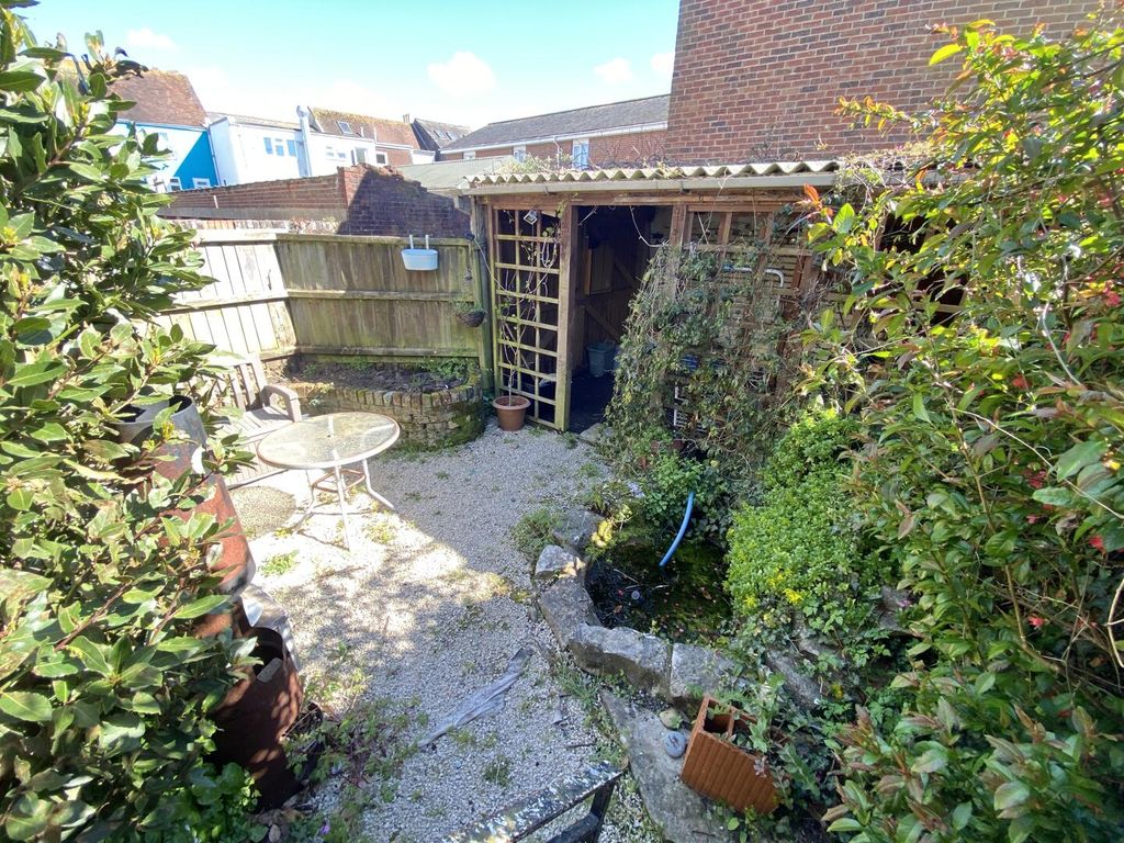 Additional image 5 of 3 bed maisonette to rentChapel Street, Newport PO30