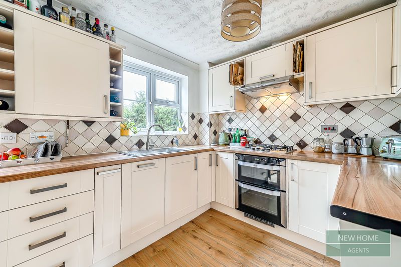 Property photo 3 of 17 Photo 12