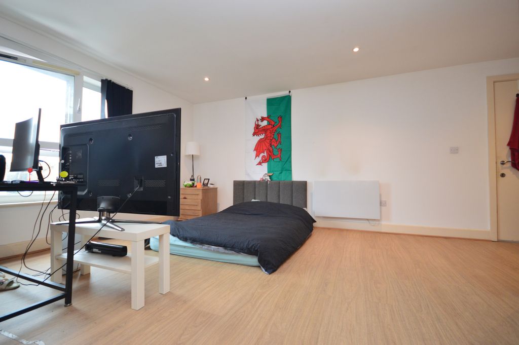 Property photo 3 of 15 Gallery