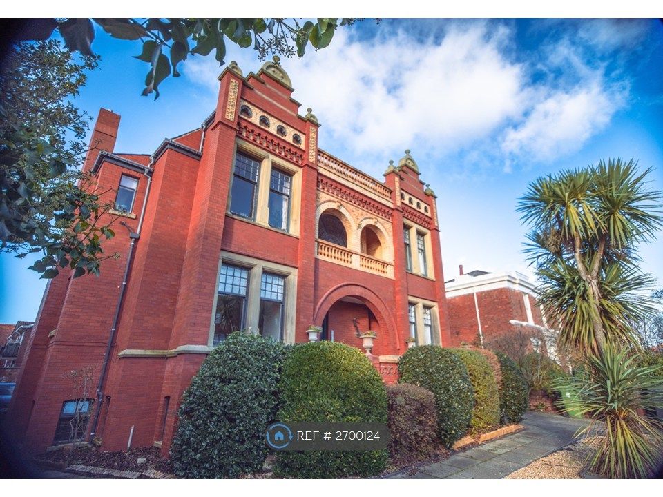 Property photo 1 of 11