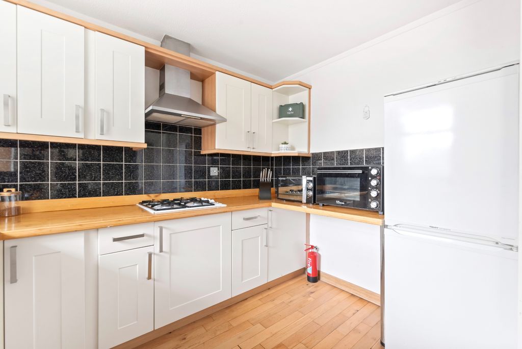 Property photo 2 of 15 Kitchen