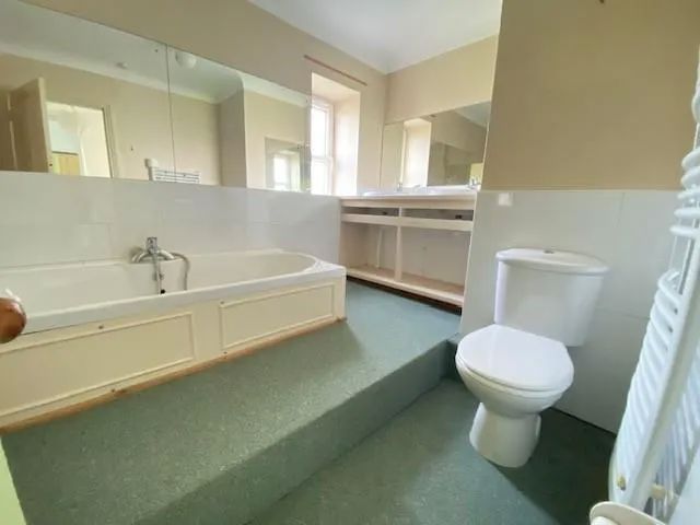 Property photo 3 of 29