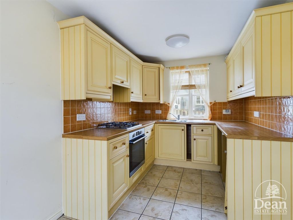 Property photo 3 of 14