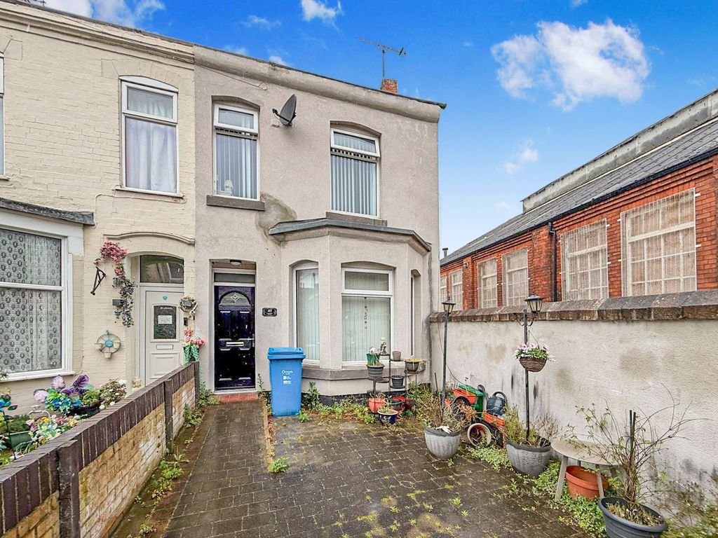 Property photo 1 of 12