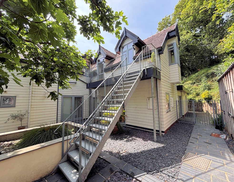 Property photo 1 of 46