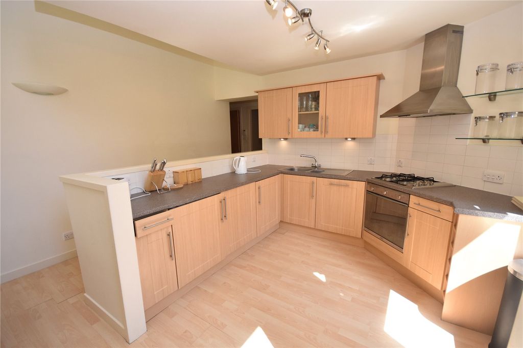 Property photo 3 of 8 Photo 3