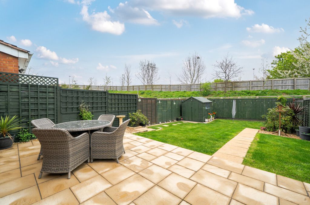 Property photo 2 of 19 1441487-17-69De8c...