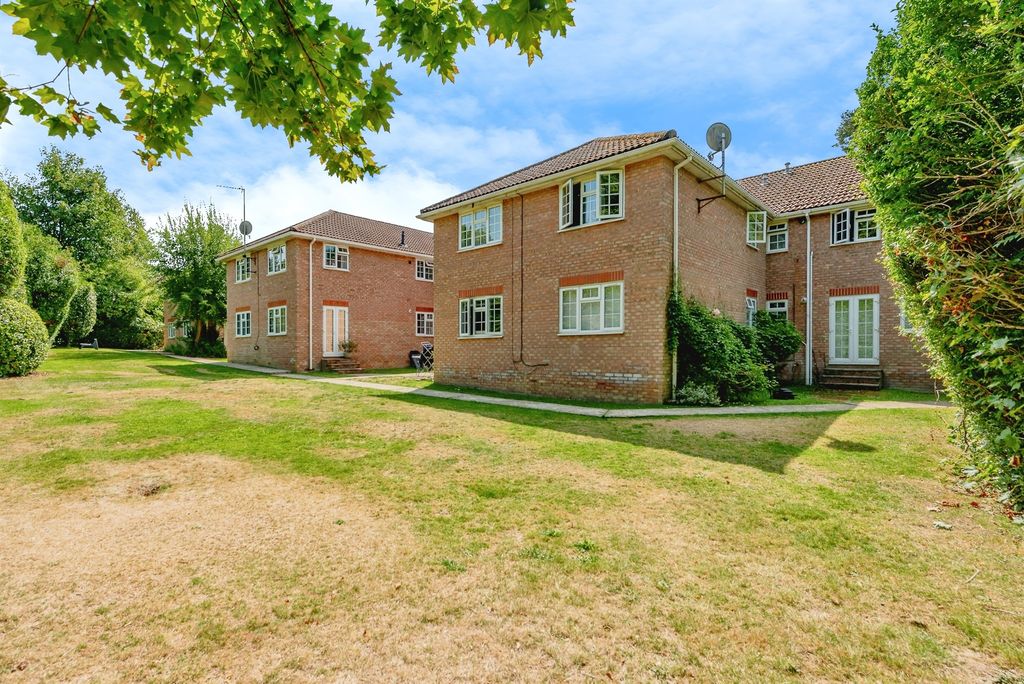 Property photo 2 of 16