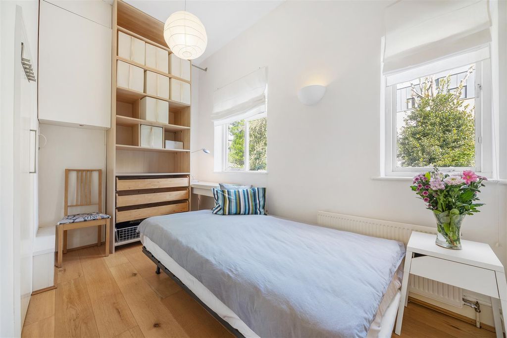 Property photo 2 of 12