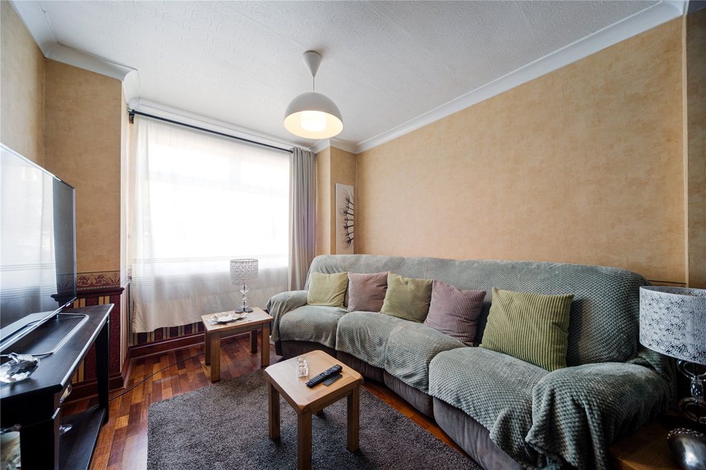 Property photo 3 of 16 Picture No. 02