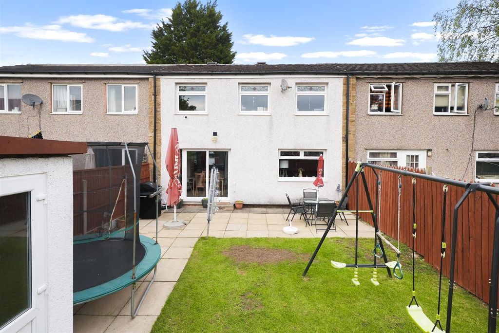 3 bed terraced house for saleWeston Park View, Otley LS21