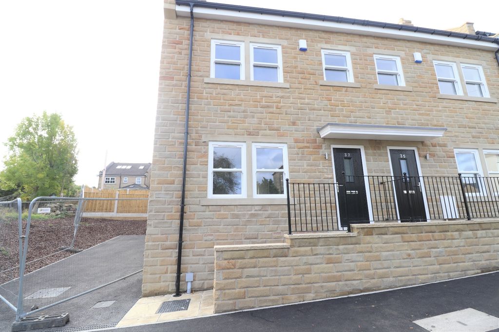 Property photo 1 of 12 0 General
