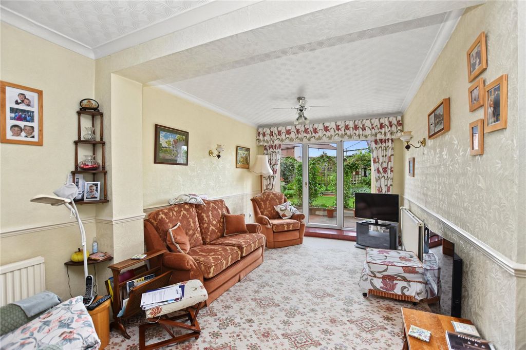 Property photo 3 of 21 Picture No. 14