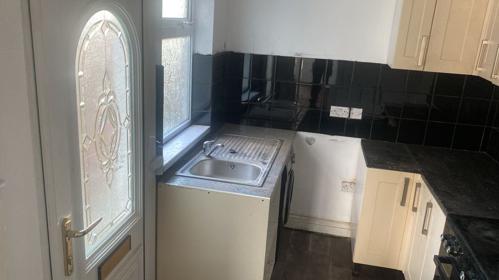 Property photo 2 of 30