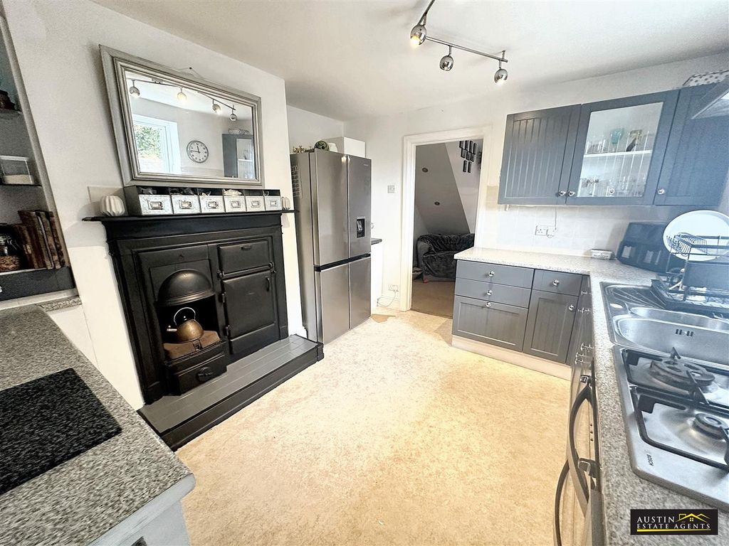 Property photo 3 of 19