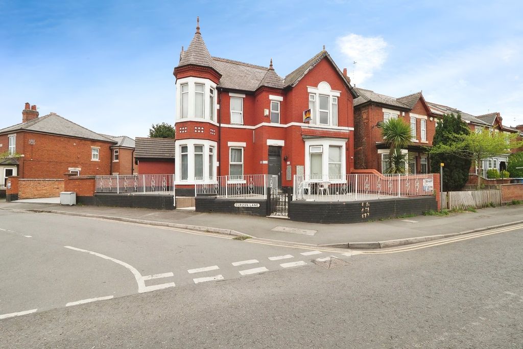 Property photo 1 of 24