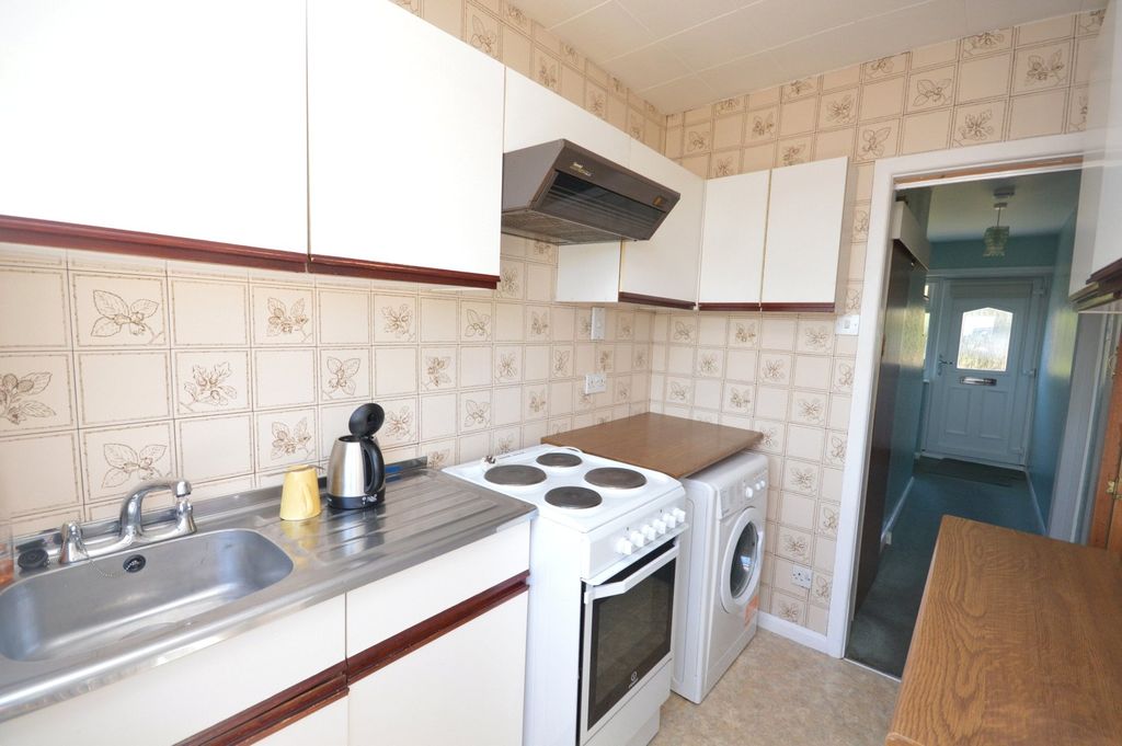 Property photo 2 of 14 Kitchen
