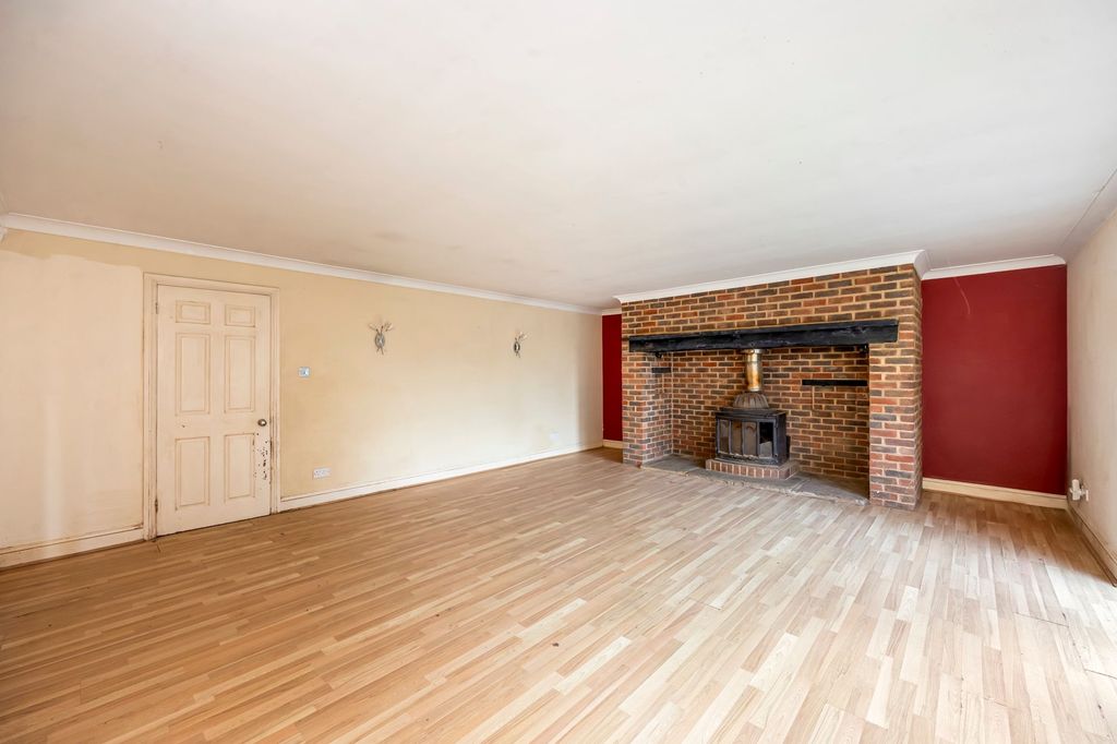 Property photo 2 of 22