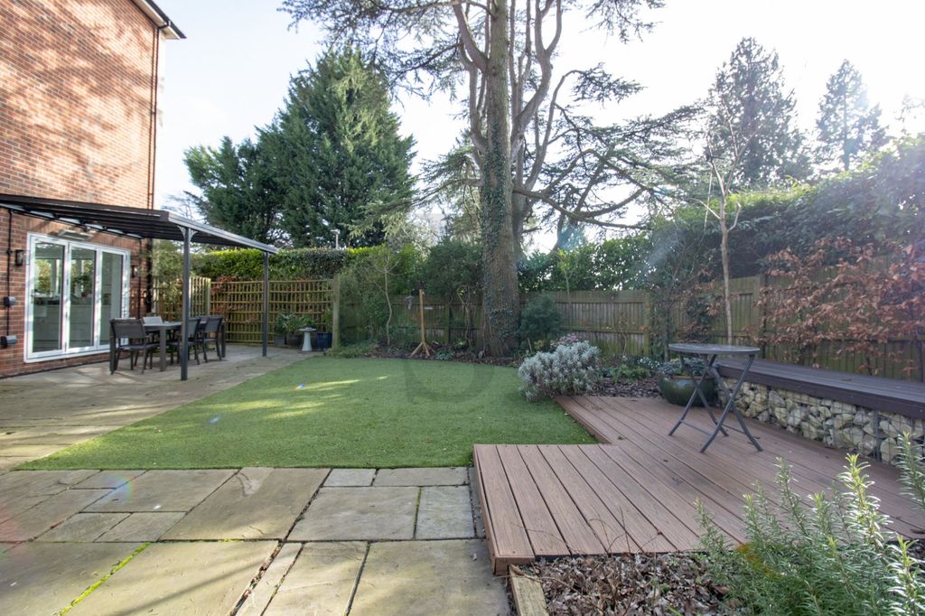 Additional image 18 of 4 bed semi-detached house for saleElm Tree Court, Stoneygate LE2
