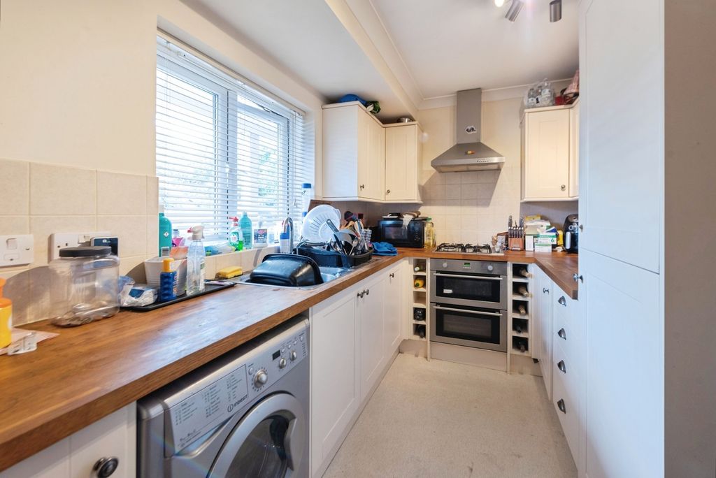 Property photo 3 of 17 Photo