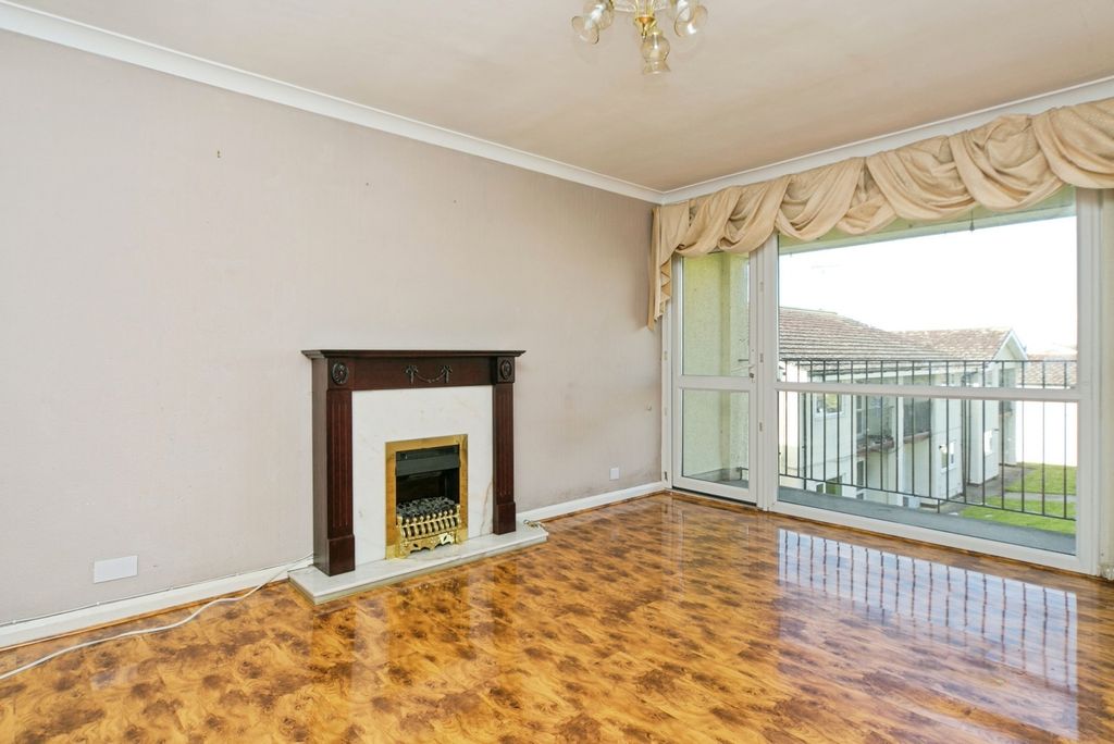 Property photo 2 of 19 Pbox-Img.Jpg