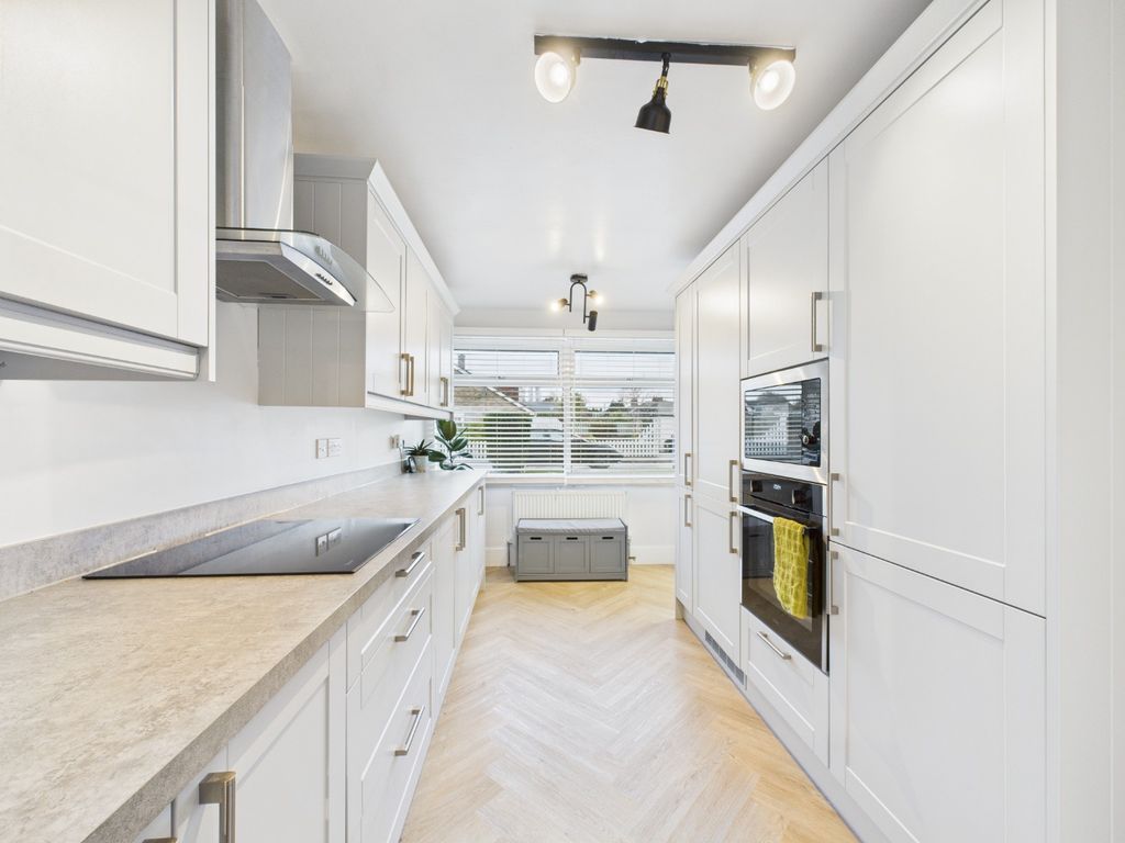 Property photo 3 of 16 4705746