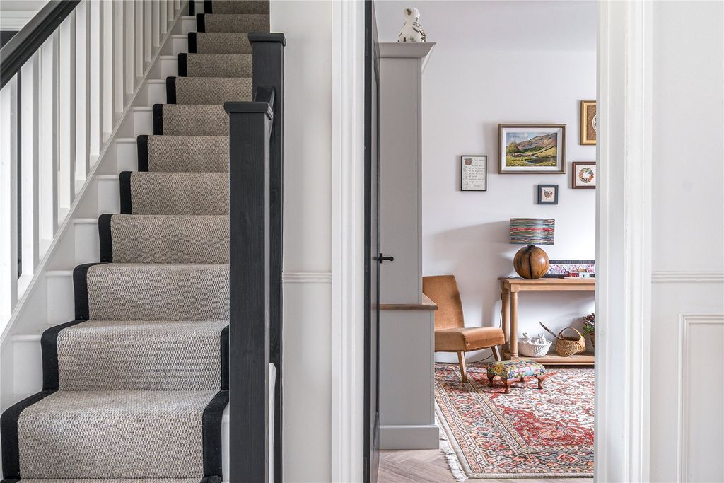 Property photo 3 of 7 Stairs