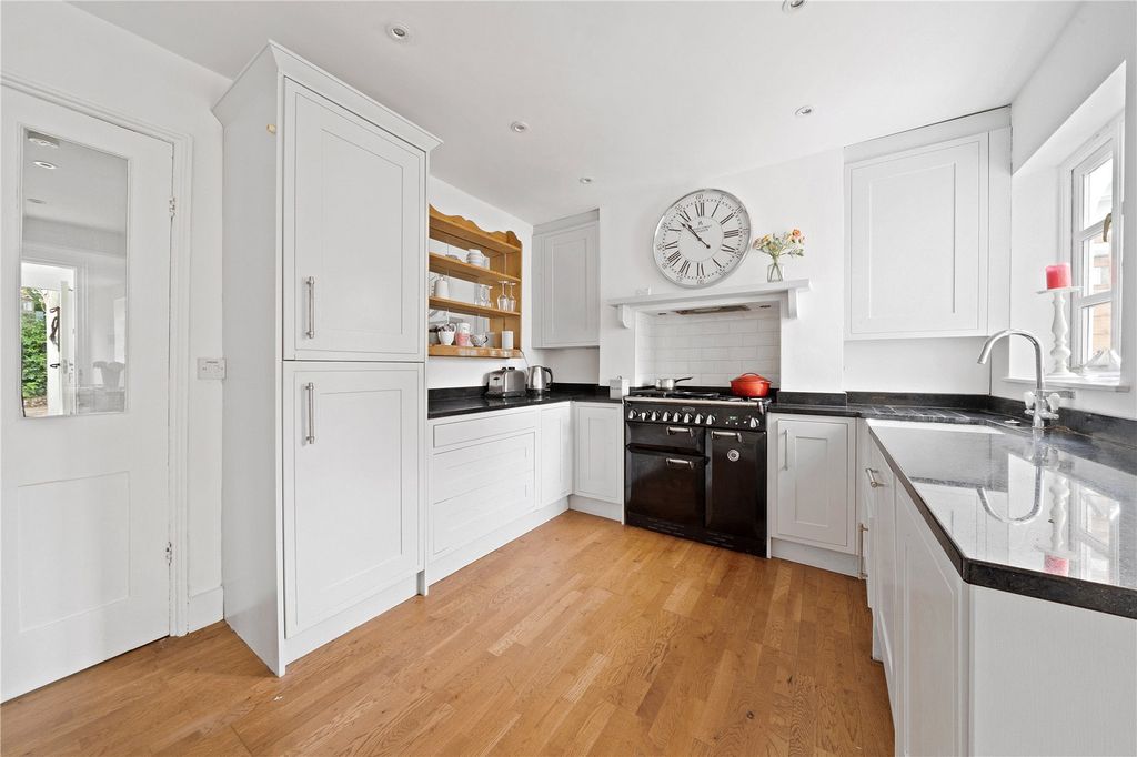 Property photo 3 of 15 Picture No. 06