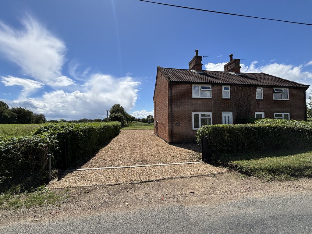 Property photo 1 of 23 Two Bed Semi-Detached House To Rent, In The Rural Location Of Hempnall Road, Woodton Nr35