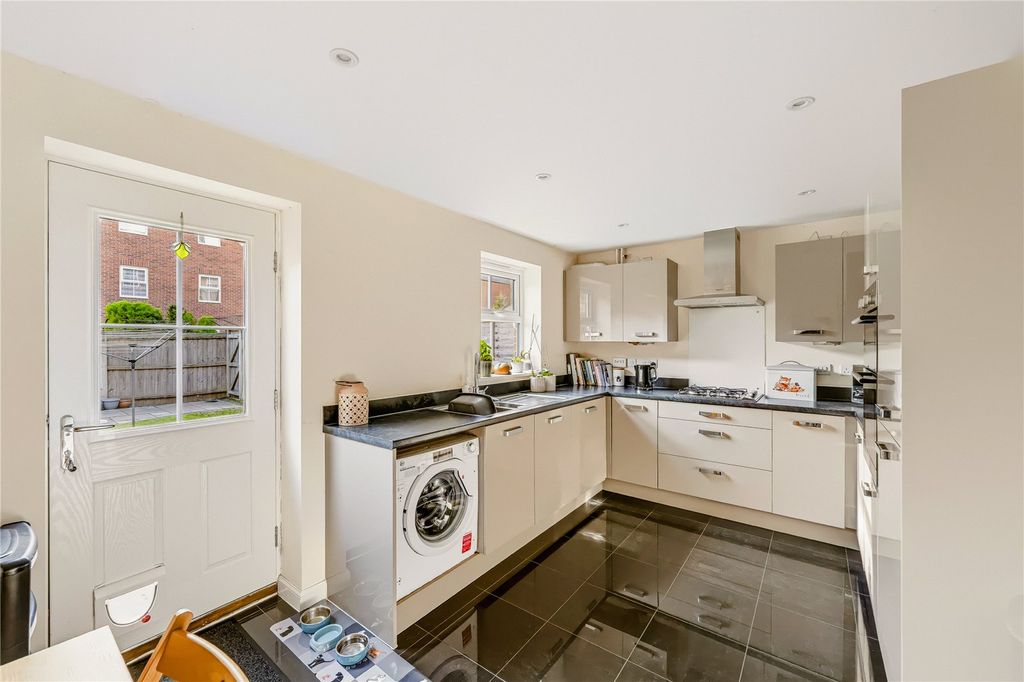 Property photo 3 of 19 Picture No. 09