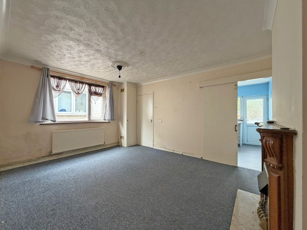 Property photo 3 of 9 5188212