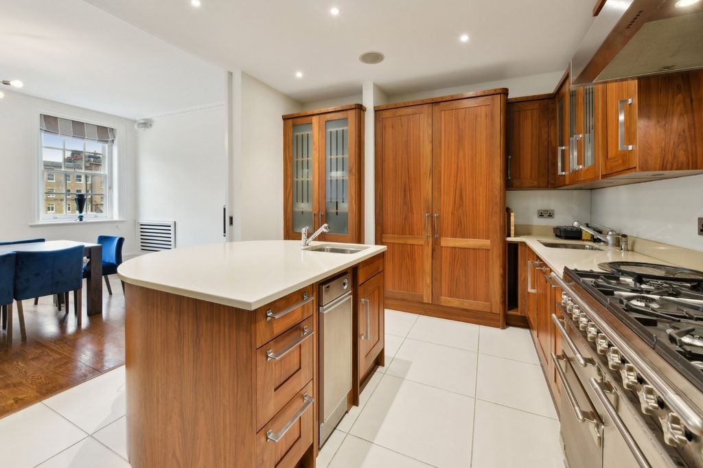Property photo 2 of 22 Kitchen