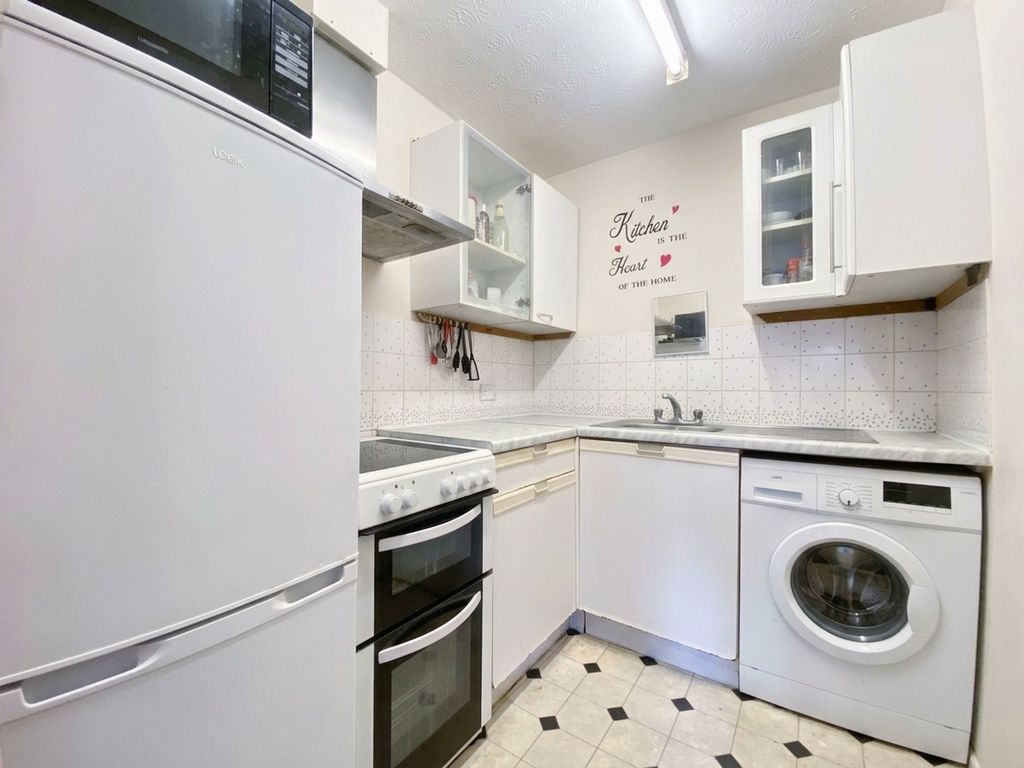 Property photo 2 of 4
