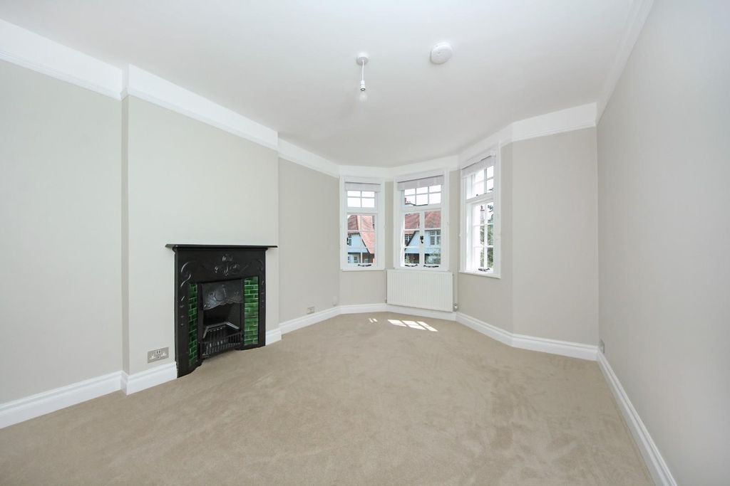 Property photo 2 of 20 Gv- 22 Winscombe Cresc (13).Jpg
