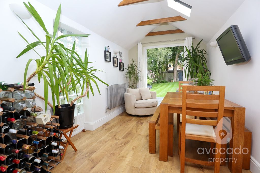 Property photo 2 of 16 1565214