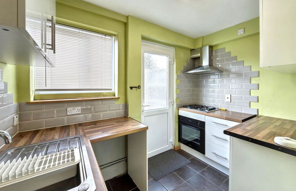 Property photo 2 of 11