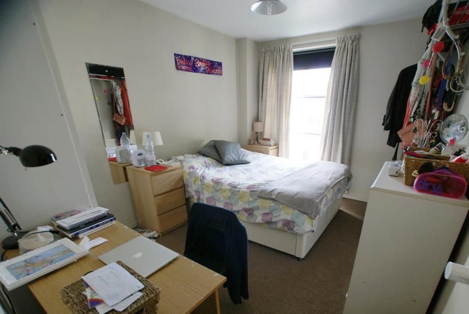 Property photo 2 of 5 3. Bedroom 1.Jpg