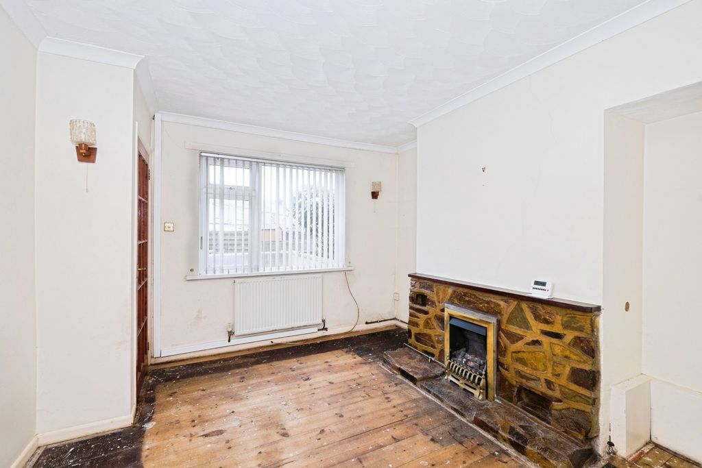 Property photo 3 of 10 Pbox-Img.Jpg